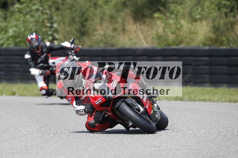 /27 12.06.2025 Ducati Schweiz Trackday Warmup  ADR/gelb-jeaune/10